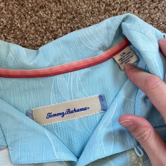 Tommy Bahama Mens Hawaiian shirt - New - Picture 2 of 3